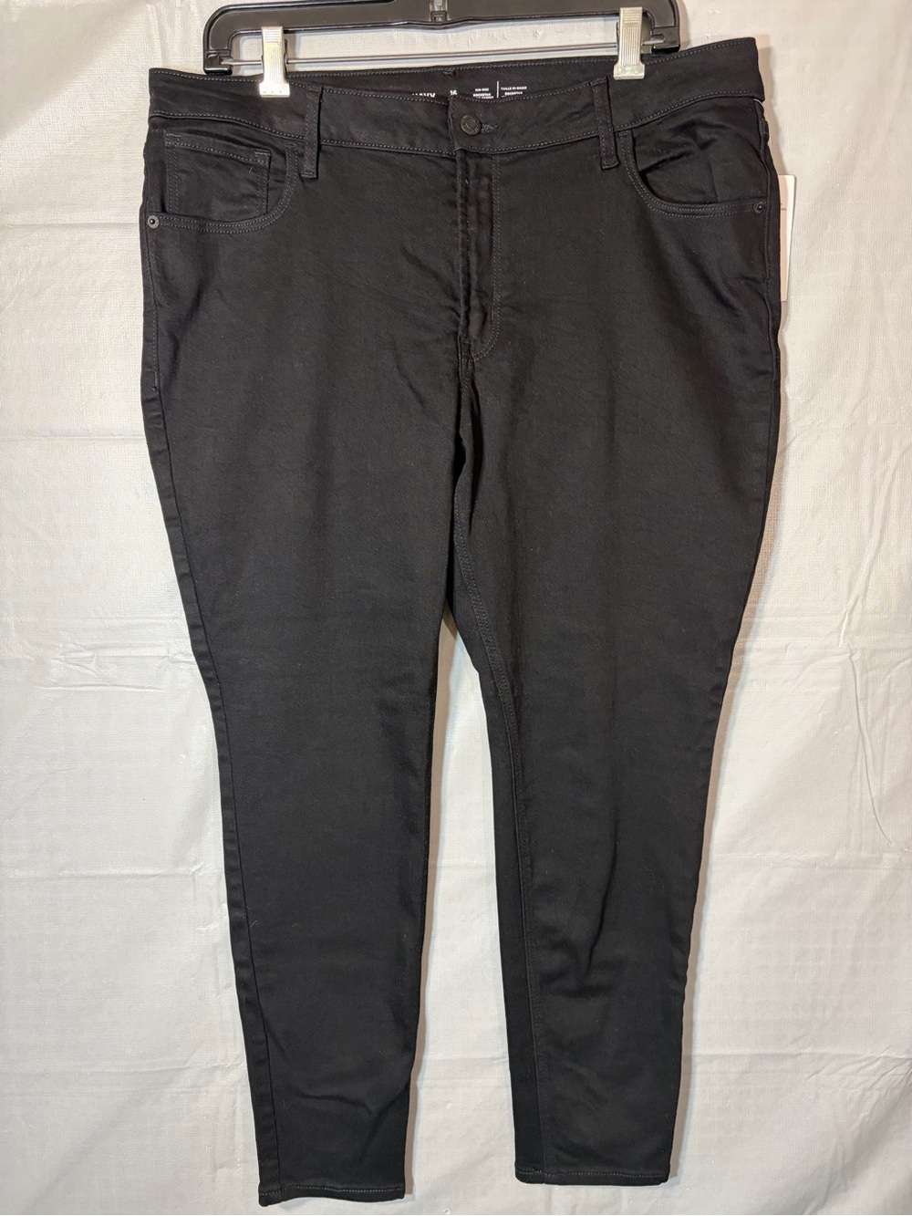 236. Old Navy Mid-Rise Rockstar Super
skinny Black Jeans